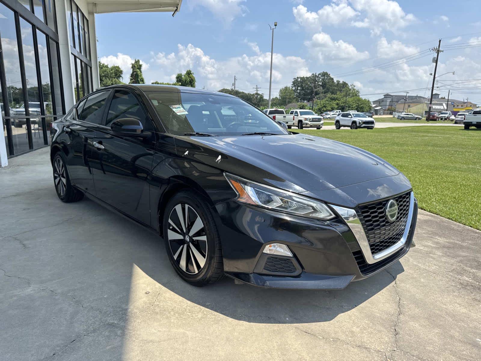 2021 Nissan Altima 2.5 SV photo 2