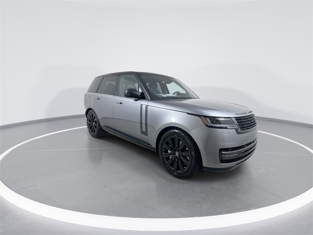 2025 Land Rover Range Rover SE photo 2