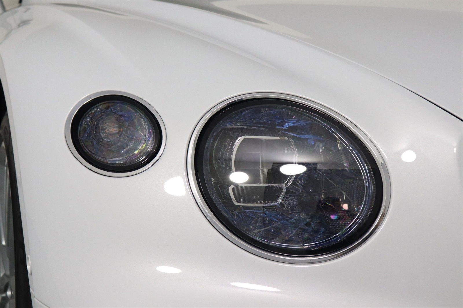2024 Bentley Continental GT V8 photo 8