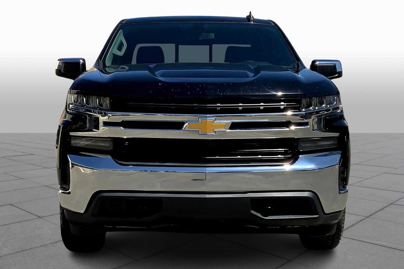 2019 Chevrolet Silverado 1500 LT photo 3
