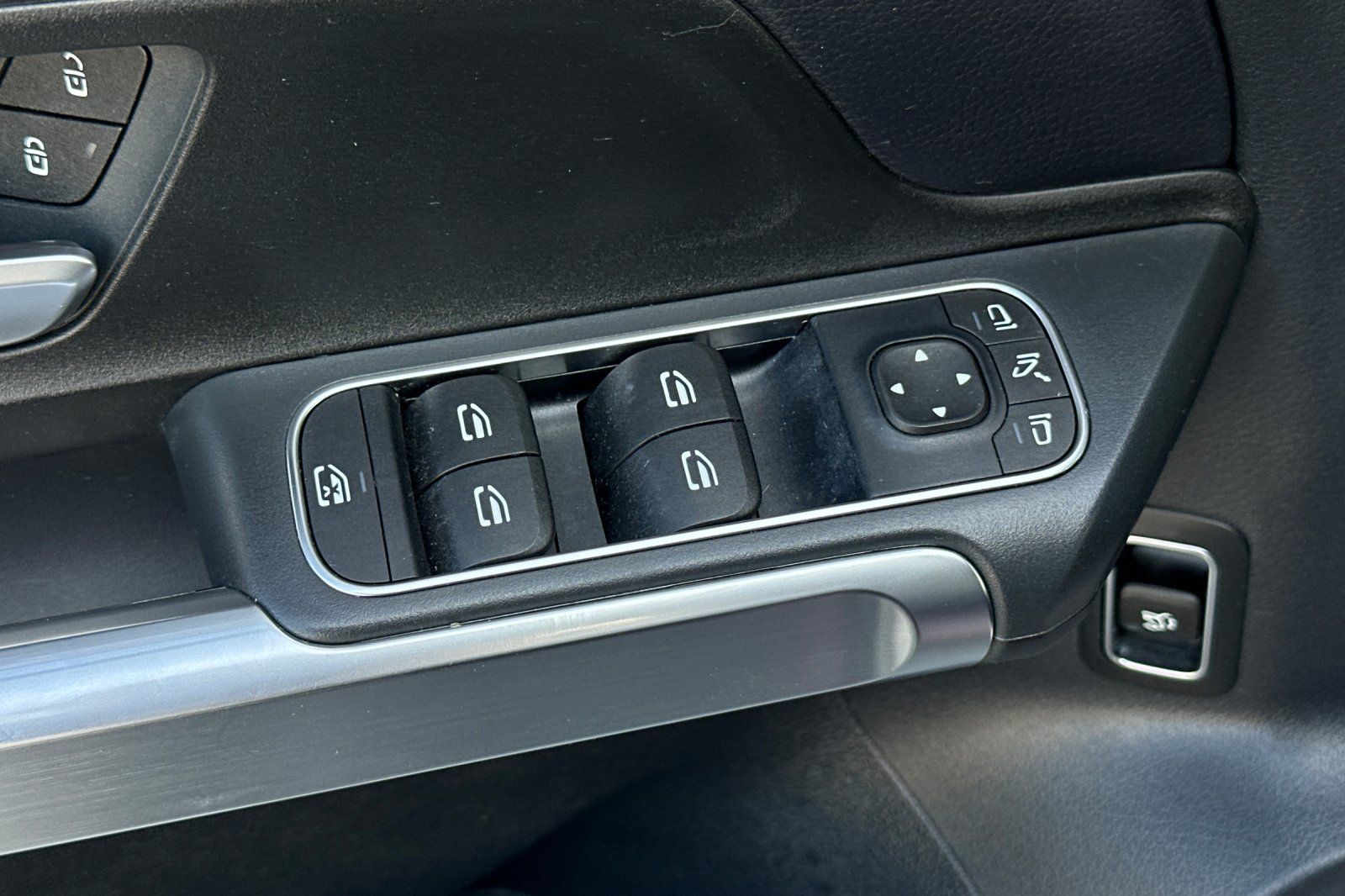 2021 Mercedes Benz GLB 250 photo 20