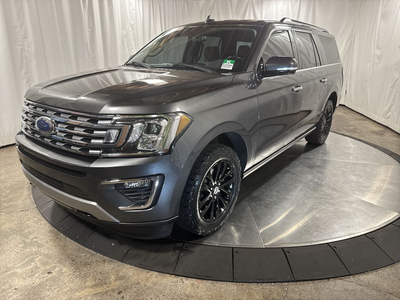 2019 Ford Expedition Limited's photo