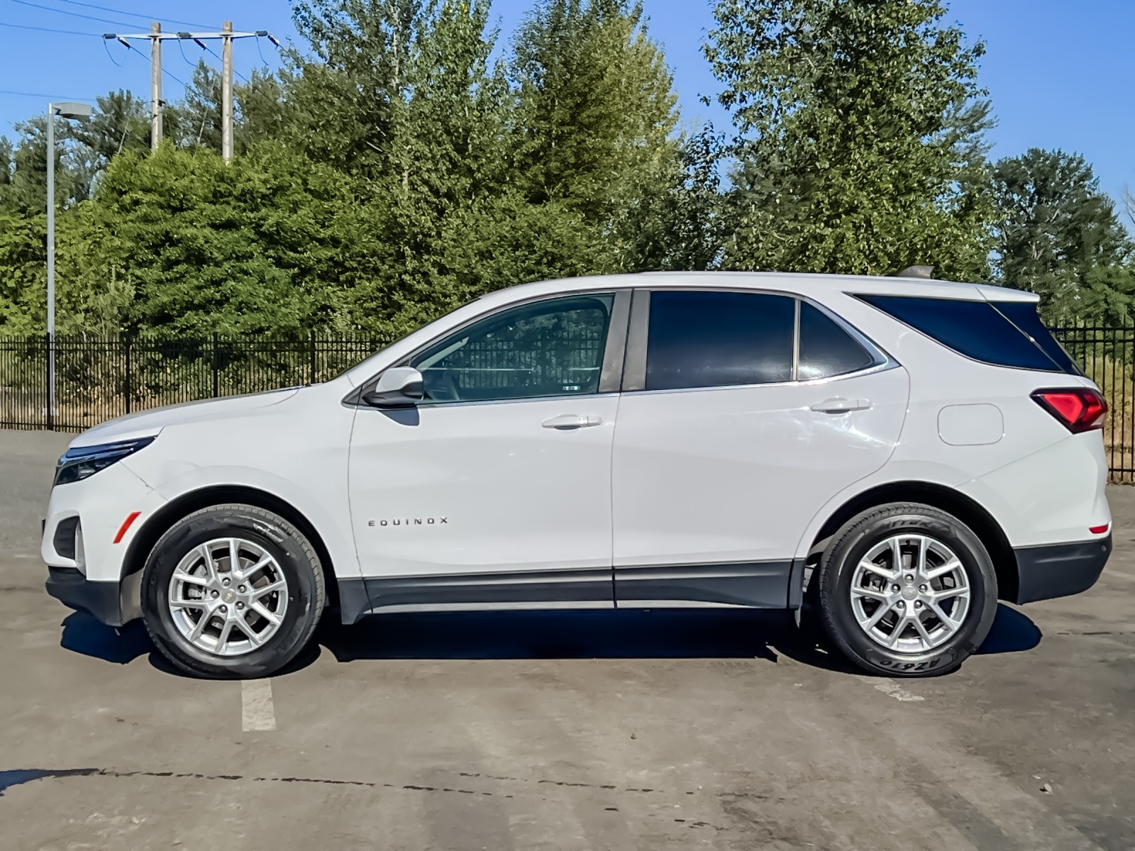 2022 Chevrolet Equinox LT photo 4