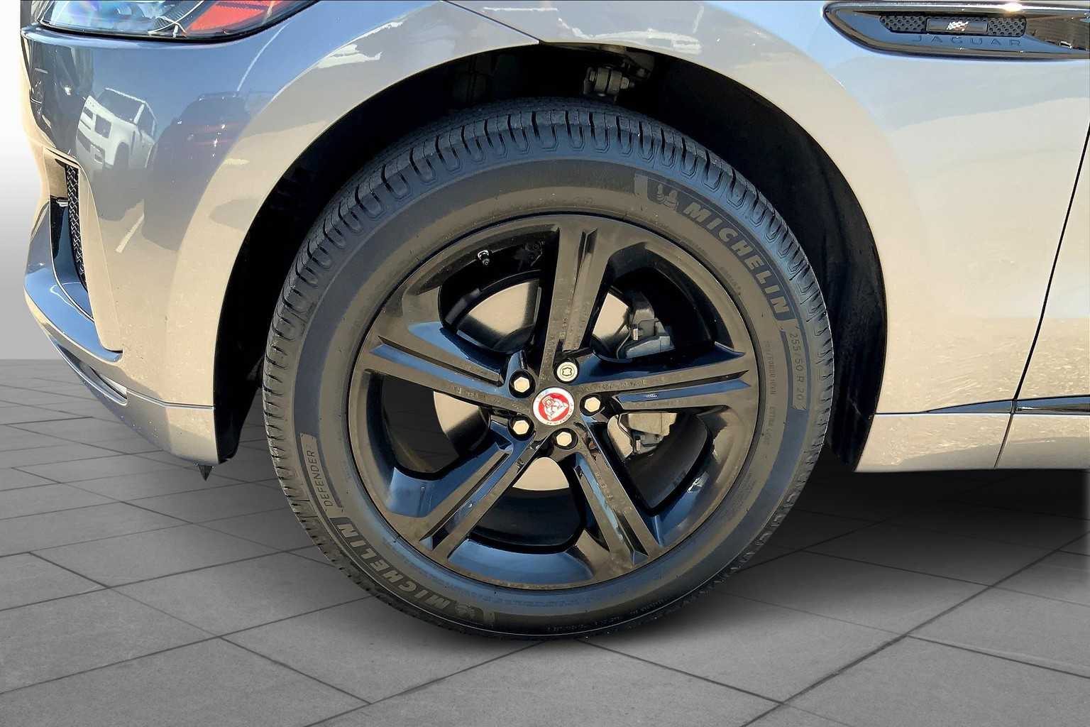 2020 Jaguar F-PACE Checkered Flag Edition photo 8