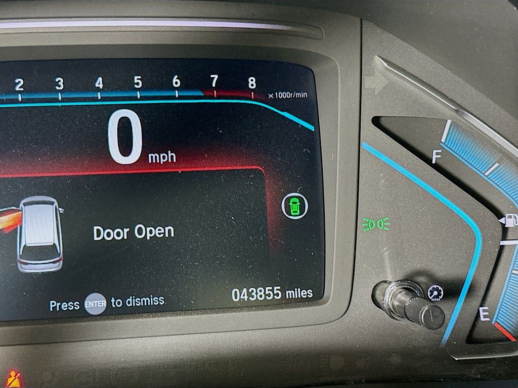 2023 Honda Odyssey Touring photo 11