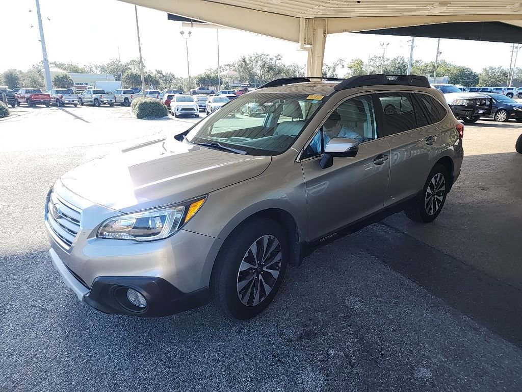 2016 Subaru Outback Limited's photo