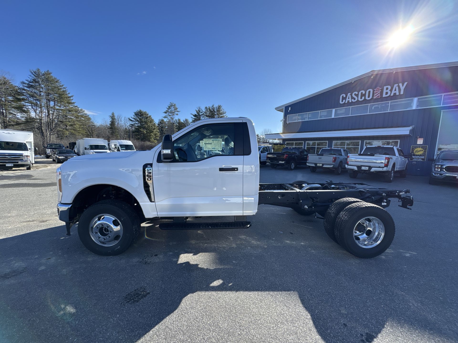 2026 Ford F-350 Super Duty Chassis Cab