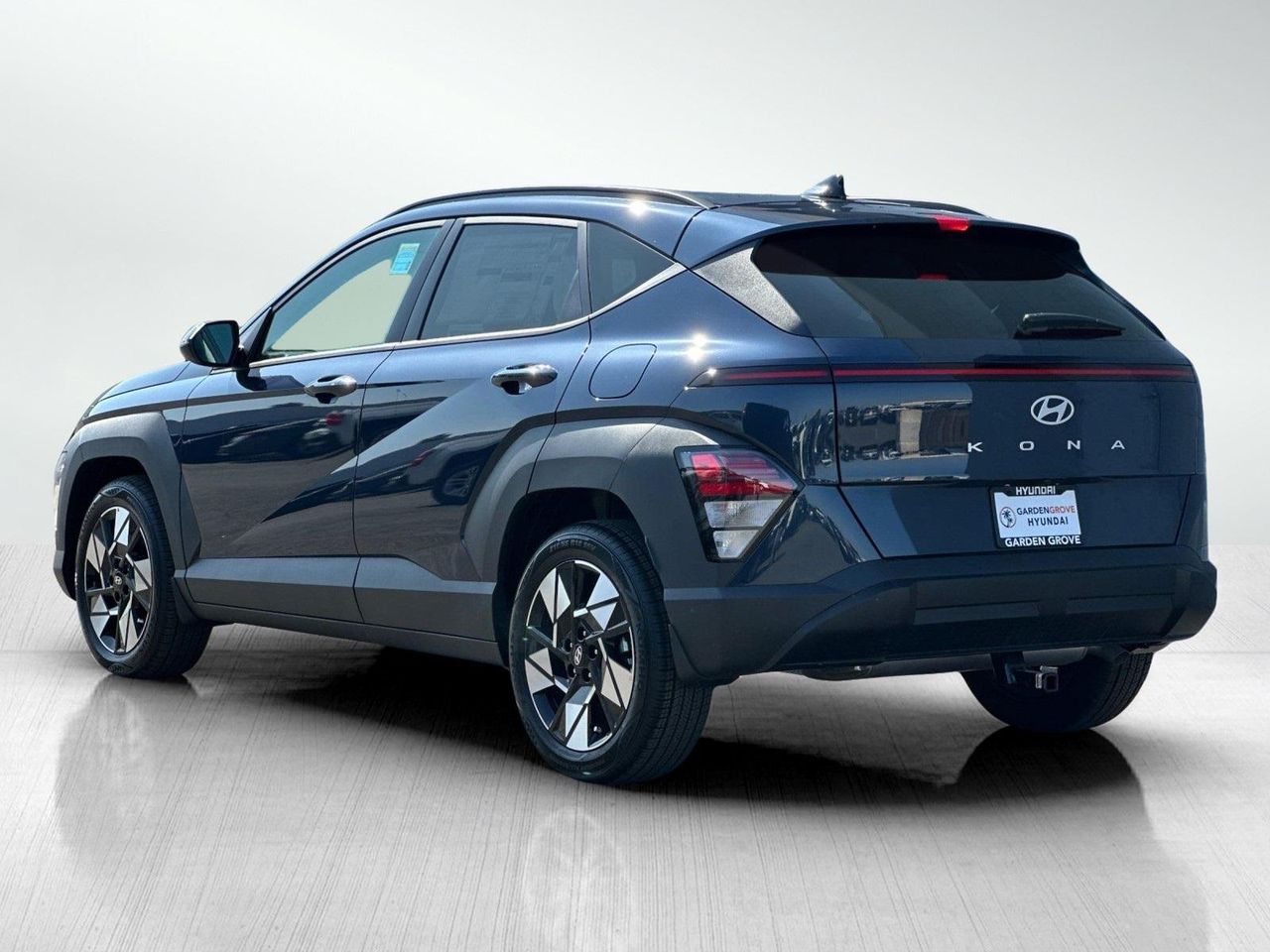 2025 Hyundai Kona SEL photo 4