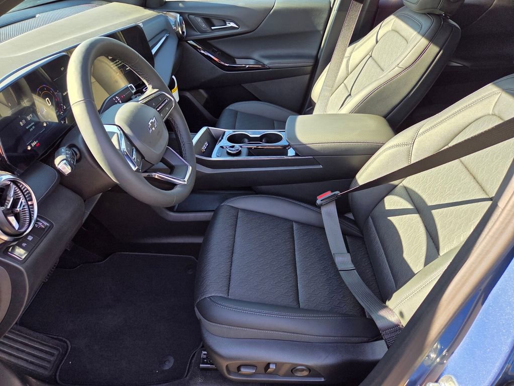 2026 Chevrolet Equinox LT photo 6