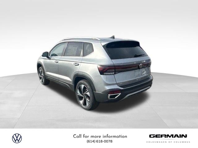 2025 Volkswagen Taos SE photo 4