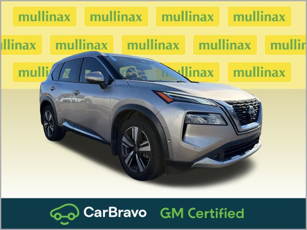 2022 Nissan Rogue Platinum's photo