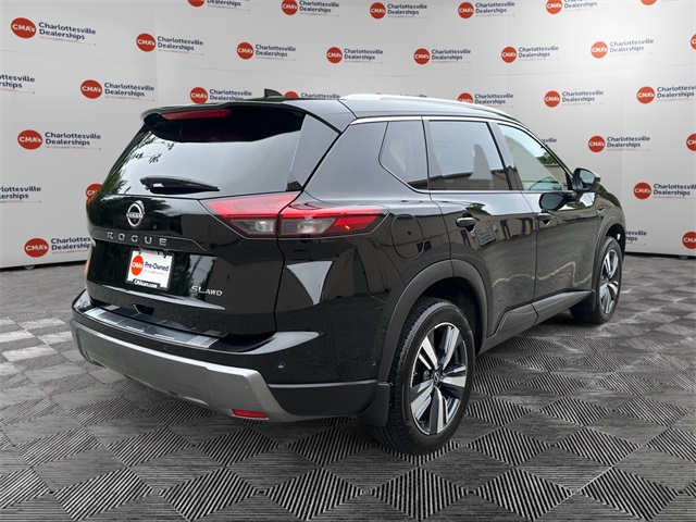 2024 Nissan Rogue SL photo 3
