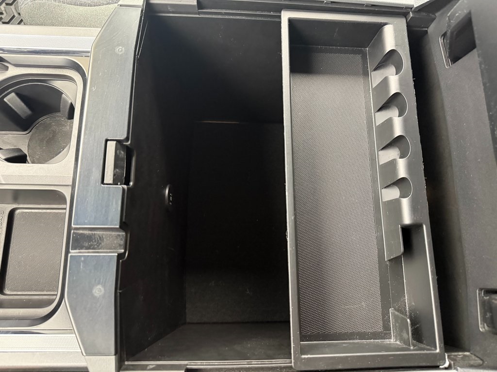 2024 Ford F-250 XLT photo 43