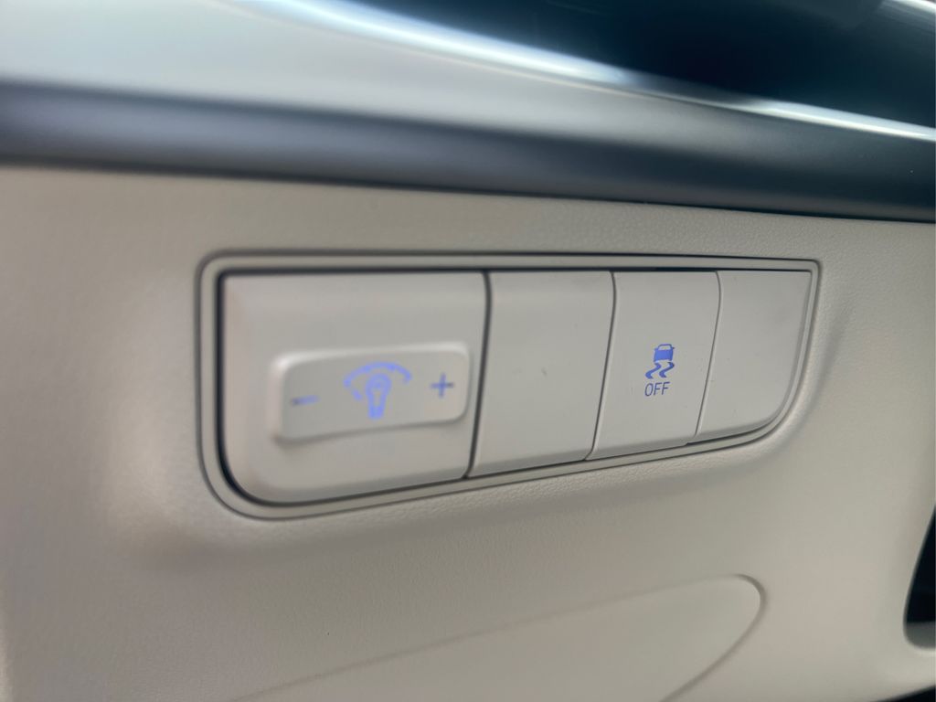 2025 Hyundai Tucson SE photo 22