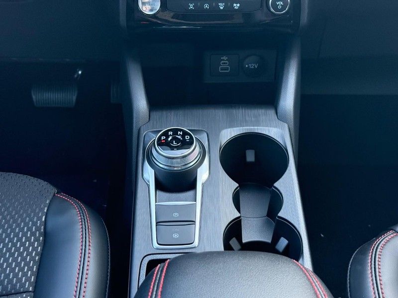 2025 Ford Escape ST-Line photo 9