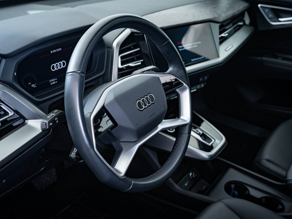 2024 Audi Q4 E-tron Premium Plus photo 19