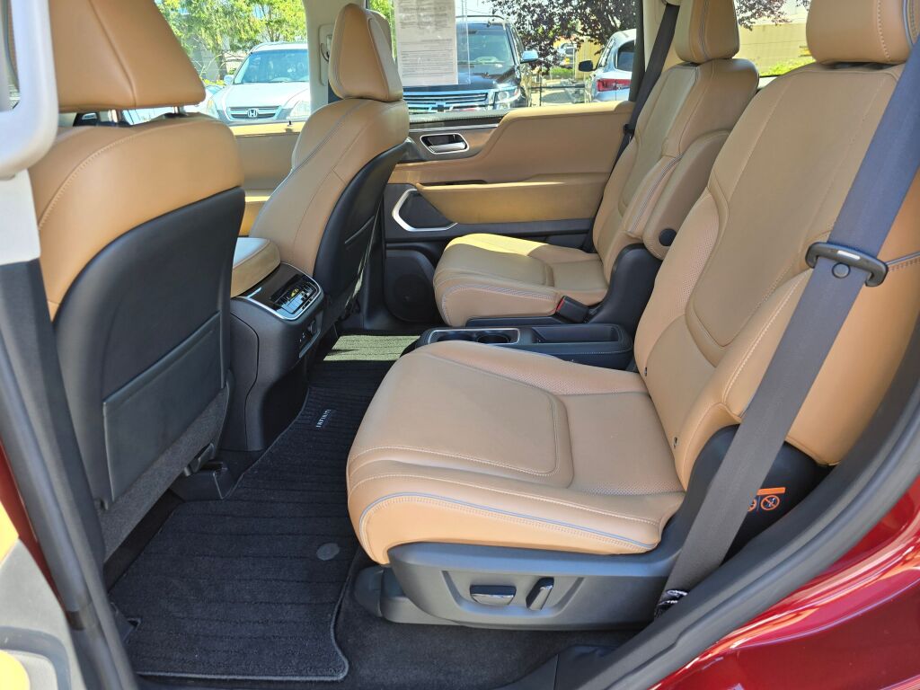 2025 Infiniti QX80 Luxe photo 16