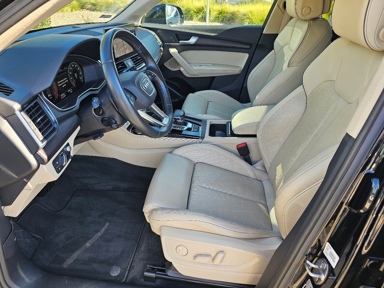 2022 Audi Q5 45 S line Prestige Premium photo 2