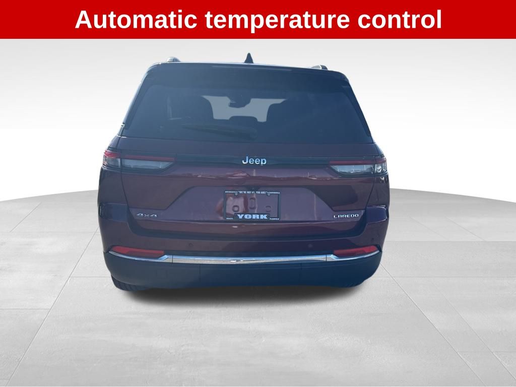 2023 Jeep Grand Cherokee Laredo photo 4
