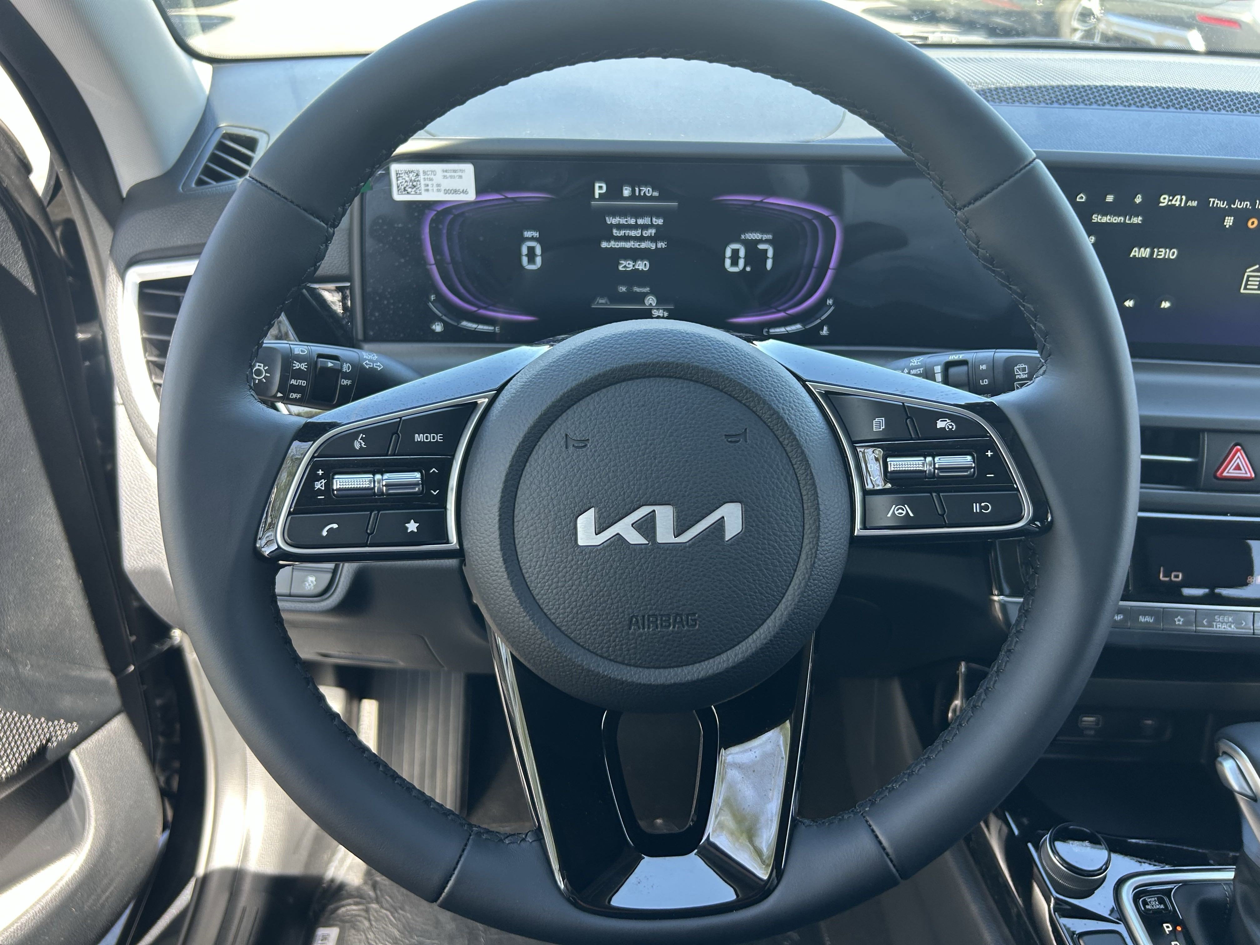 2025 Kia Seltos S photo 4