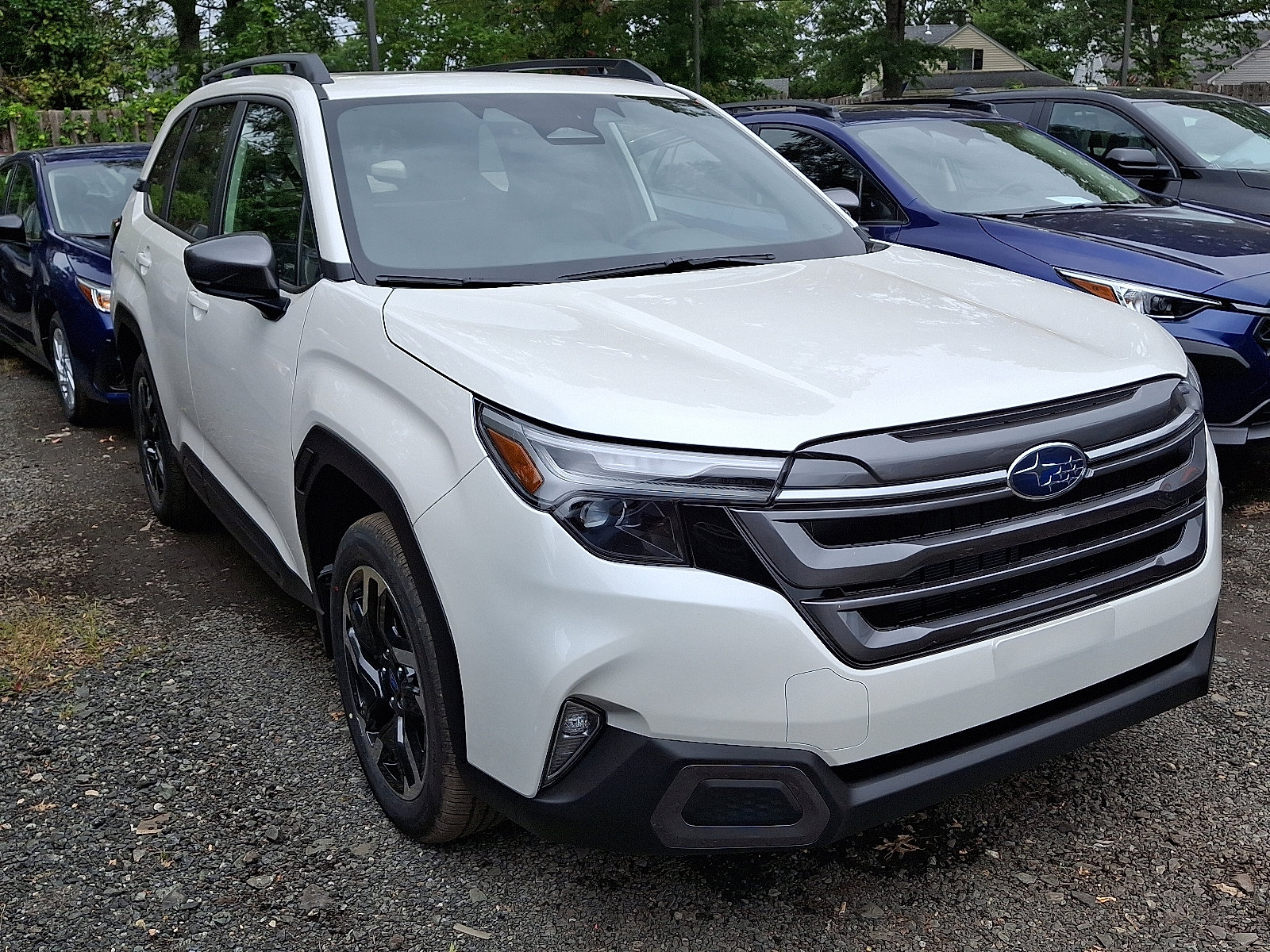 2025 Subaru Forester Limited Base photo 2