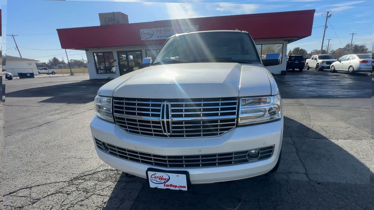 2014 Lincoln Navigator photo 3