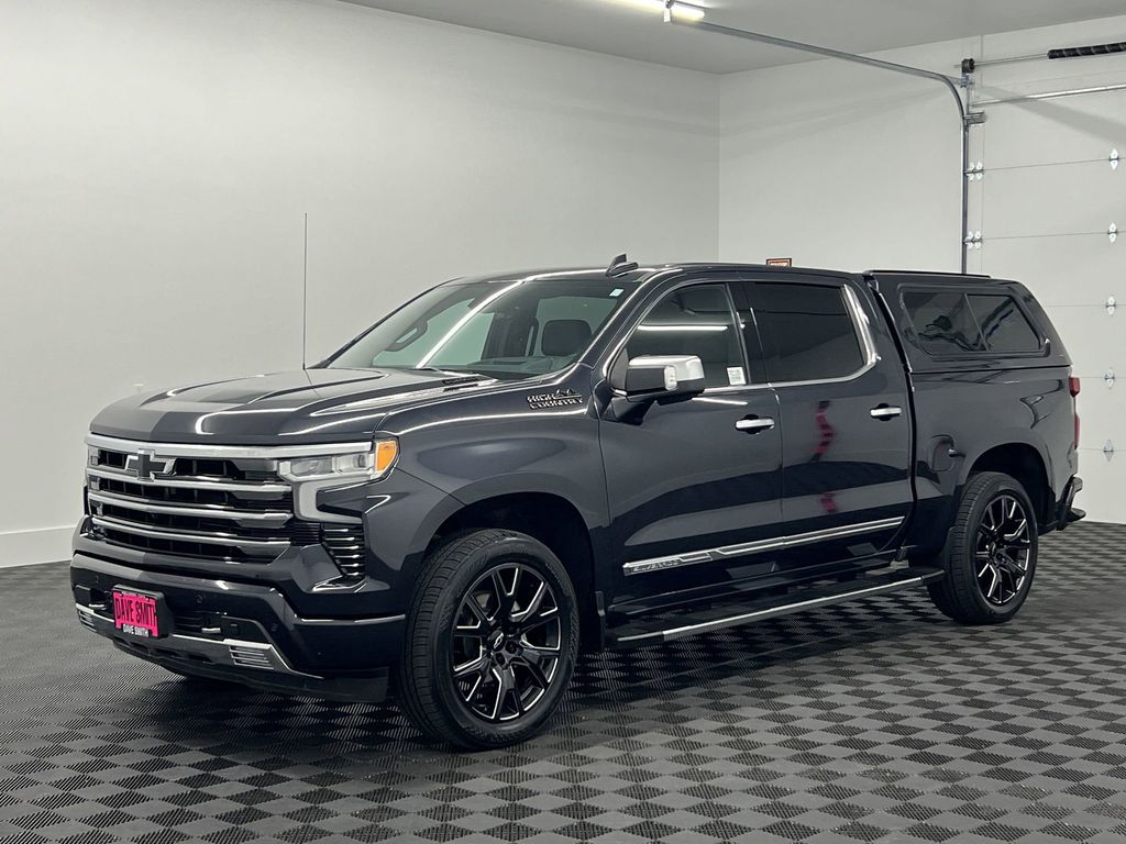2024 Chevrolet Silverado 1500 High Country photo 2