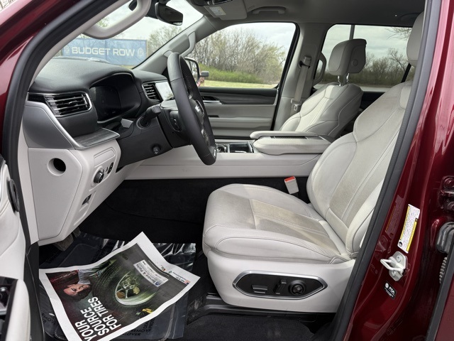 2024 Jeep Wagoneer Series II photo 16