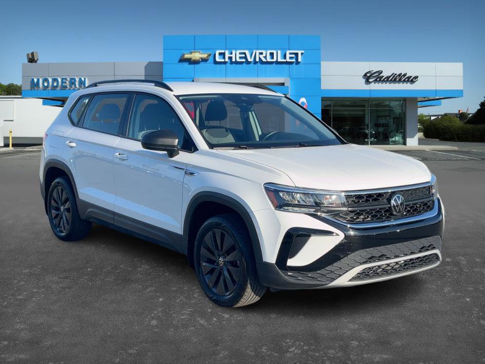 2024 Volkswagen Taos S's photo