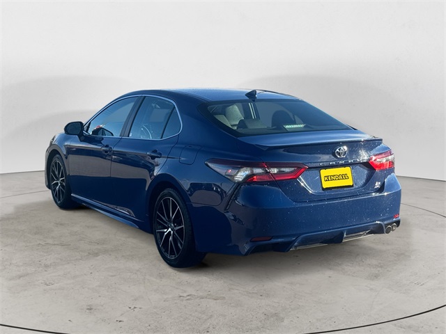 2024 Toyota Camry LE photo 3