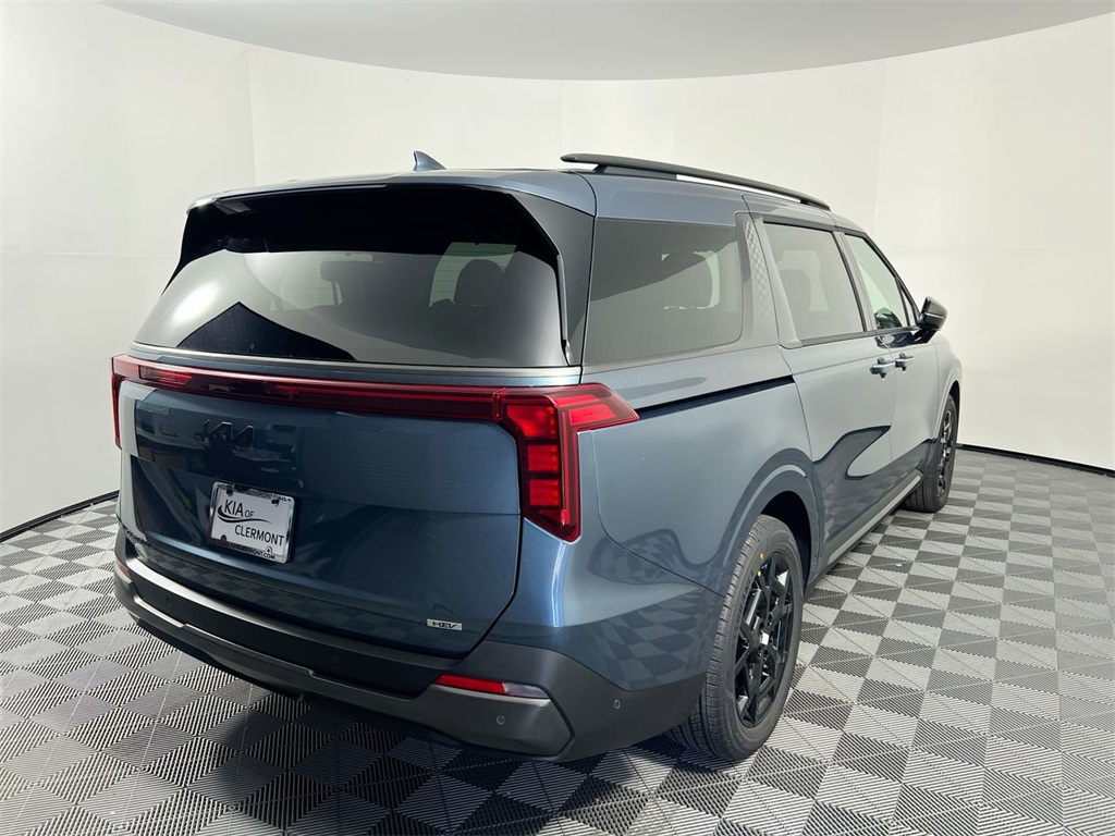 2026 Kia Carnival SX photo 2