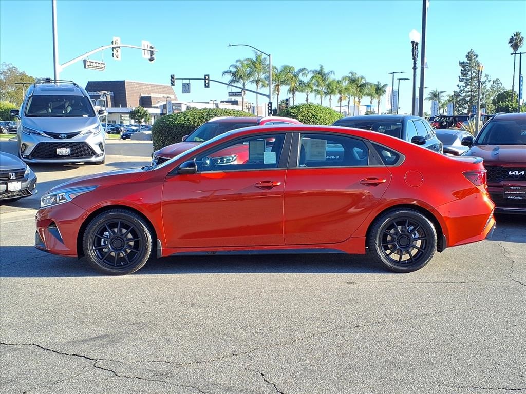 2022 Kia Forte GT-Line photo 2