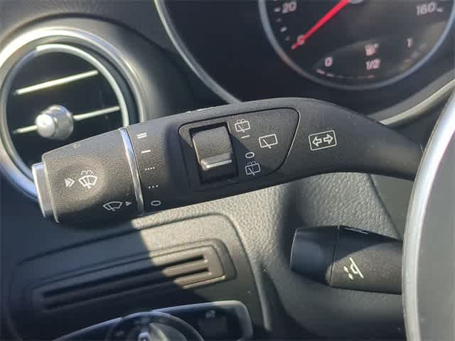 2021 Mercedes Benz GLC 300 photo 14