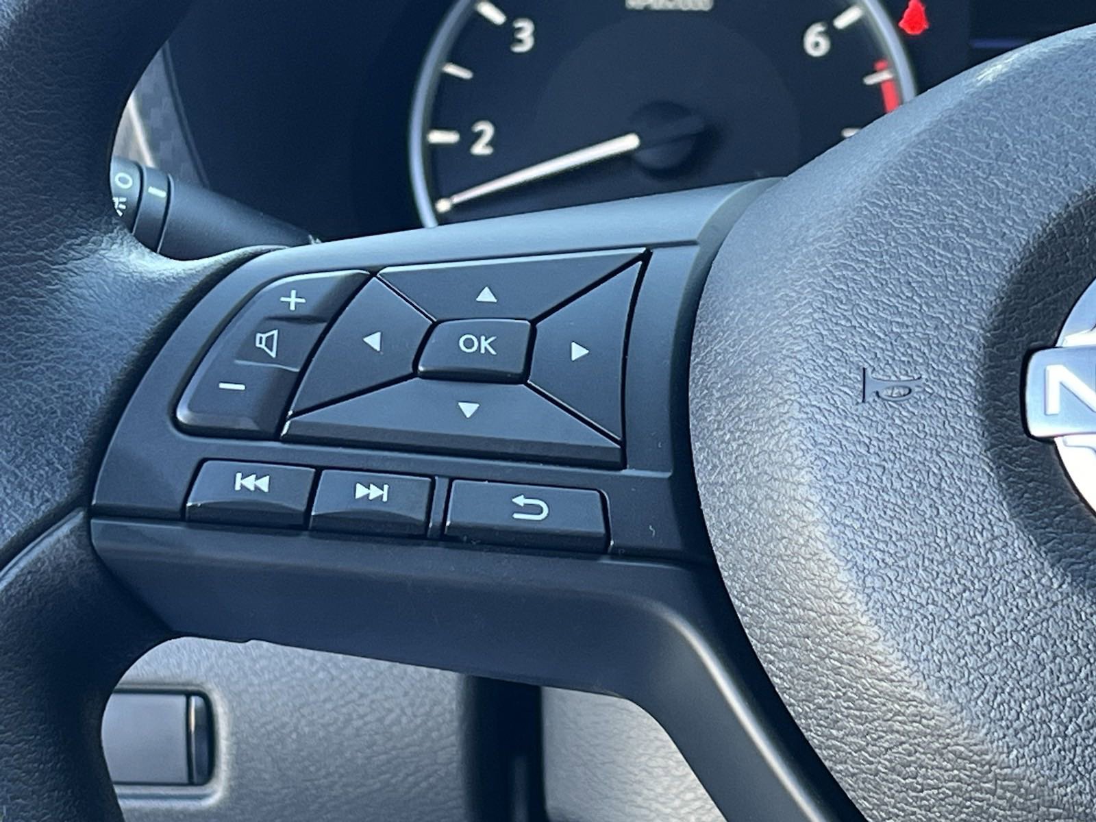 2025 Nissan Sentra S photo 10