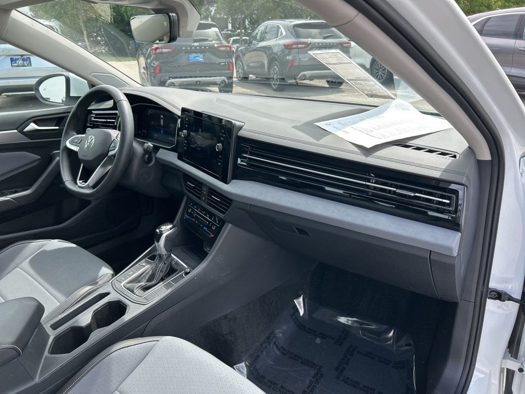 2025 Volkswagen Jetta 1.5T SE photo 36