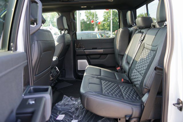 2025 FORD F-150 - Image 29