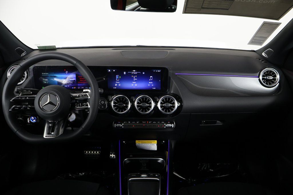 2025 Mercedes Benz GLA 35 AMG 4MATIC photo 4