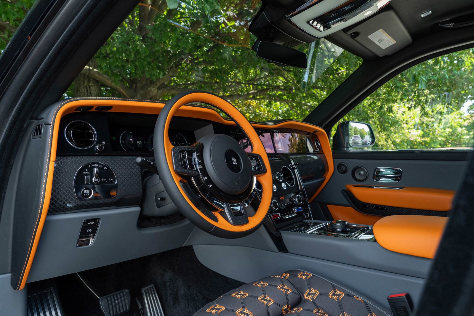 2025 Rolls Royce Cullinan Black Badge photo 16