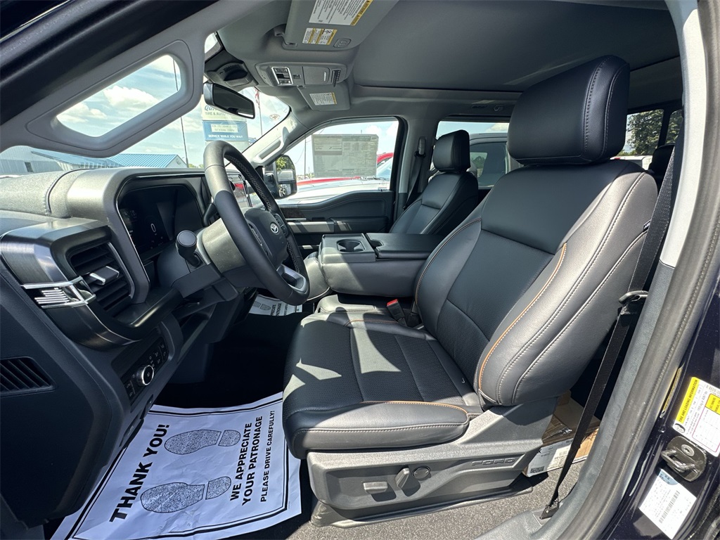 2025 Ford F-350 Lariat photo 3