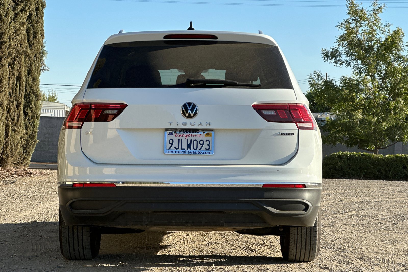 2024 Volkswagen Tiguan SE Wolfsburg Edition photo 3
