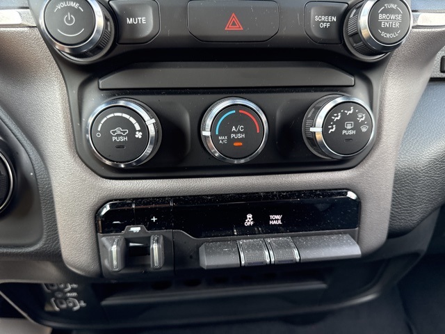 2024 Ram 2500 Big Horn photo 37