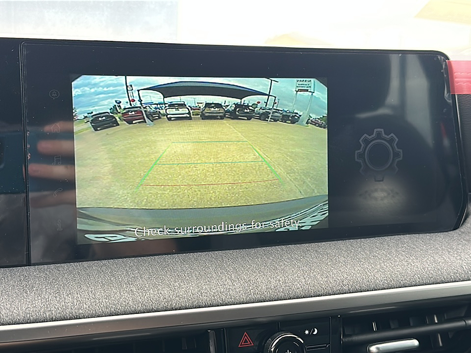 2025 Nissan Kicks SV photo 8