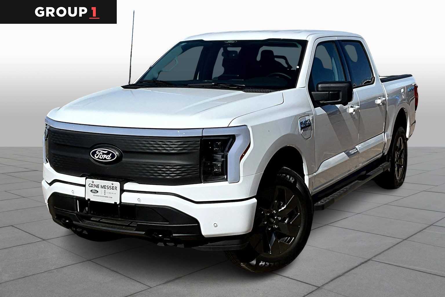 2025 Ford F-150 Lightning Flash's photo