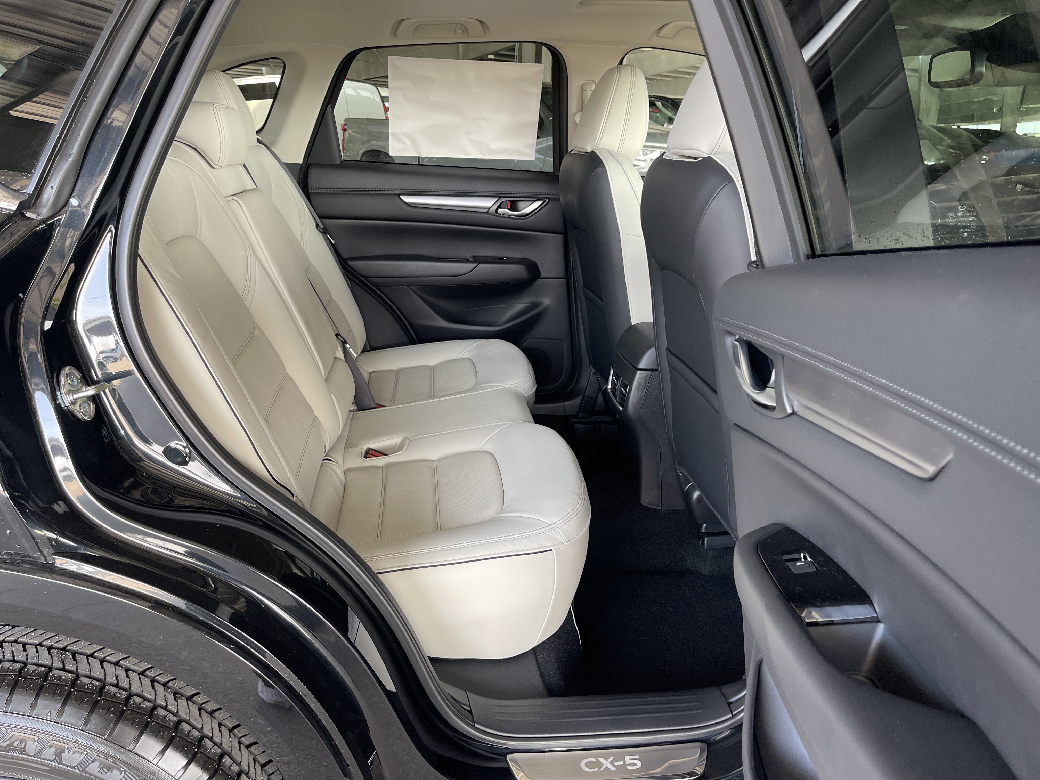 2025 Mazda CX-5 2.5 S Preferred photo 8