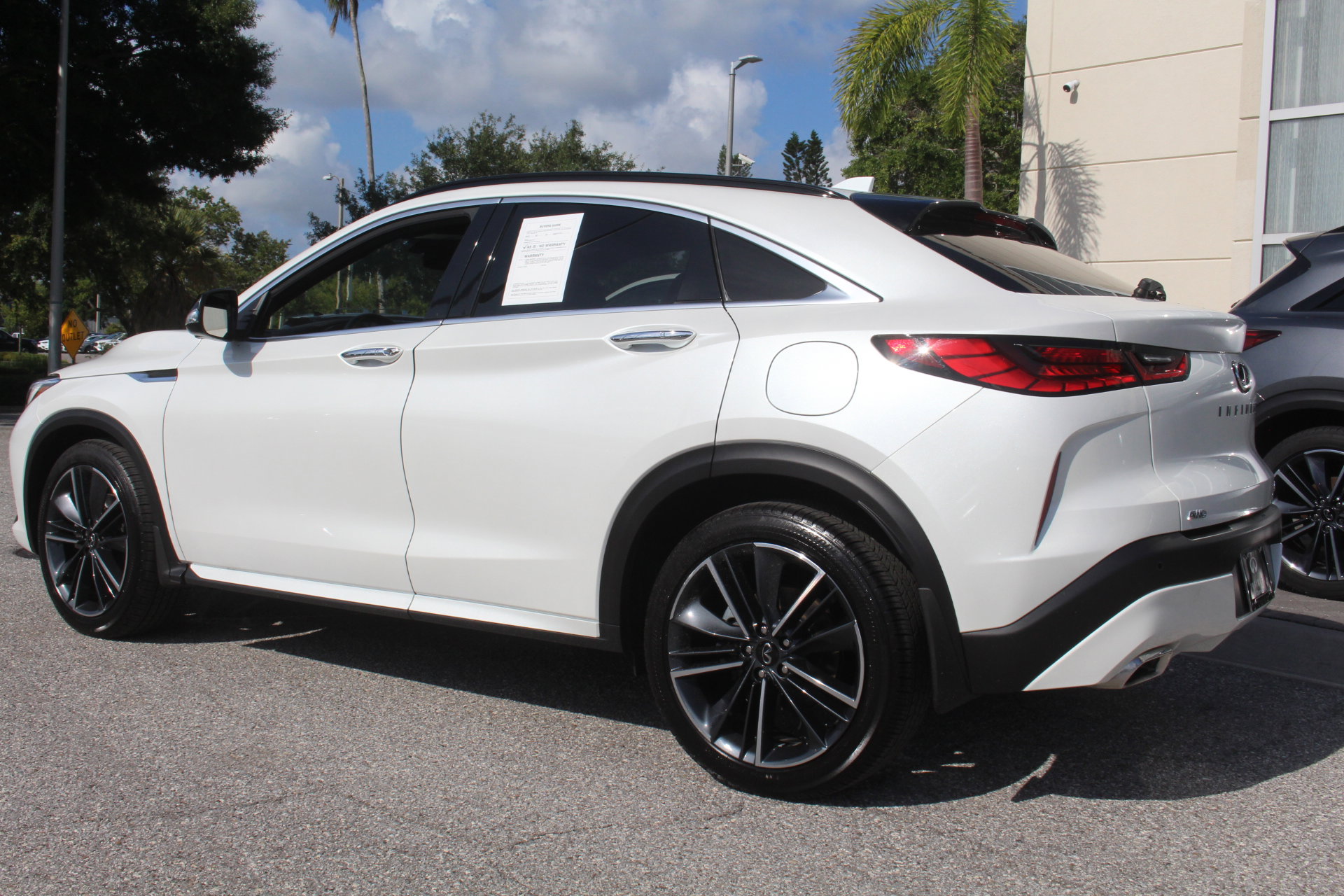 2025 Infiniti QX55 Essential photo 2