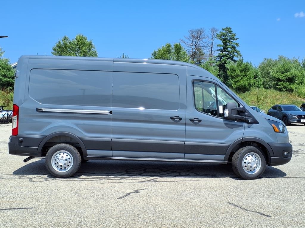 2025 Ford Transit photo 2
