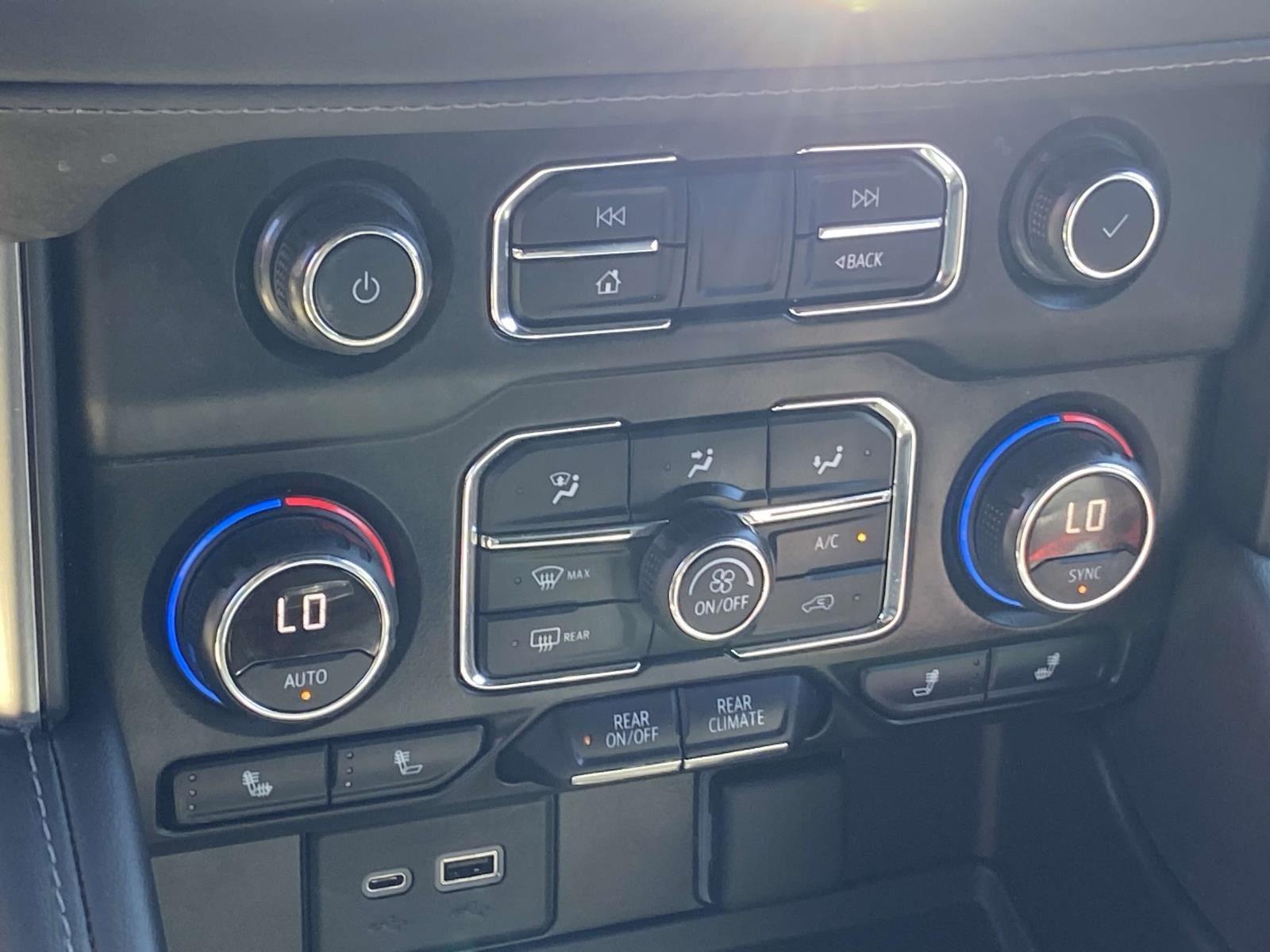 2021 Chevrolet Tahoe LT photo 16