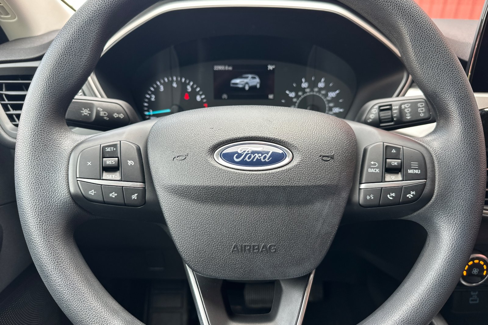 2022 Ford Escape SE photo 17