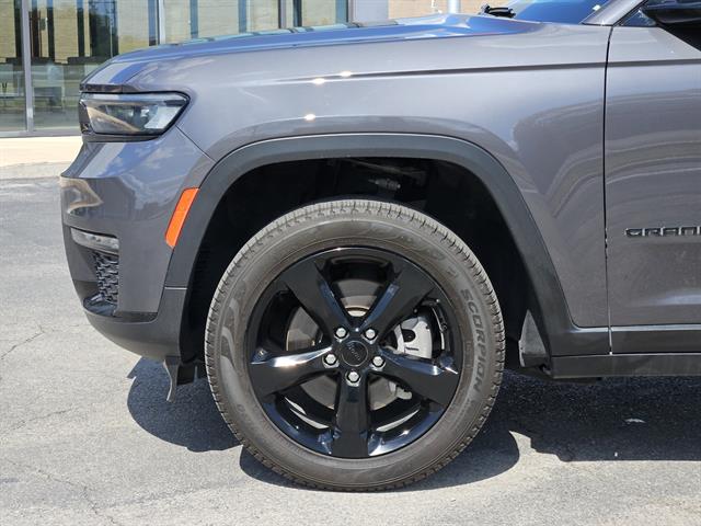 2024 Jeep Grand Cherokee Limited photo 6