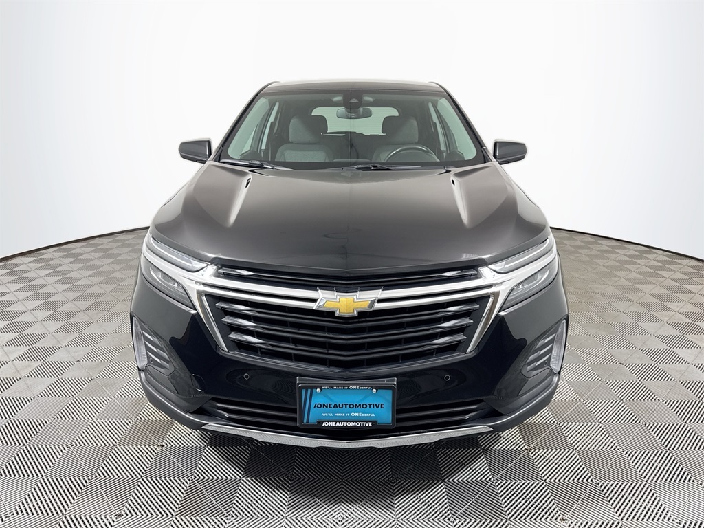 2022 Chevrolet Equinox LT photo 2